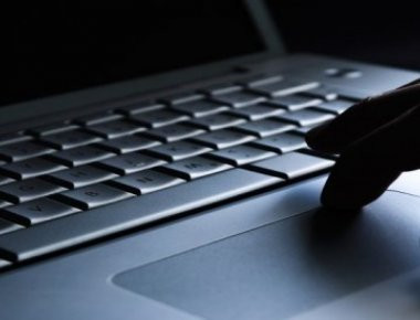 Λάπτοπ με ευαίσθητες πληροφορίες έκλεψαν από τον Λευκό Οίκο